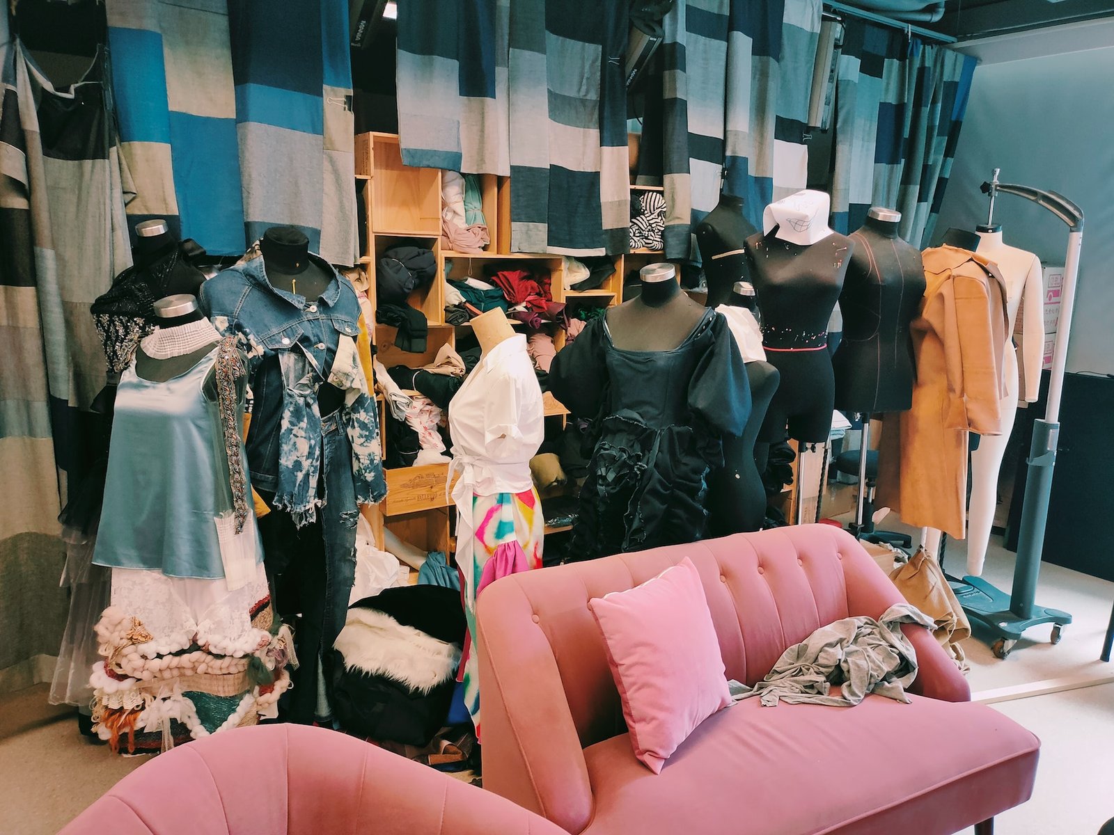 Top 6 Marketing Strategies To Promote Your Clothing Brand Online