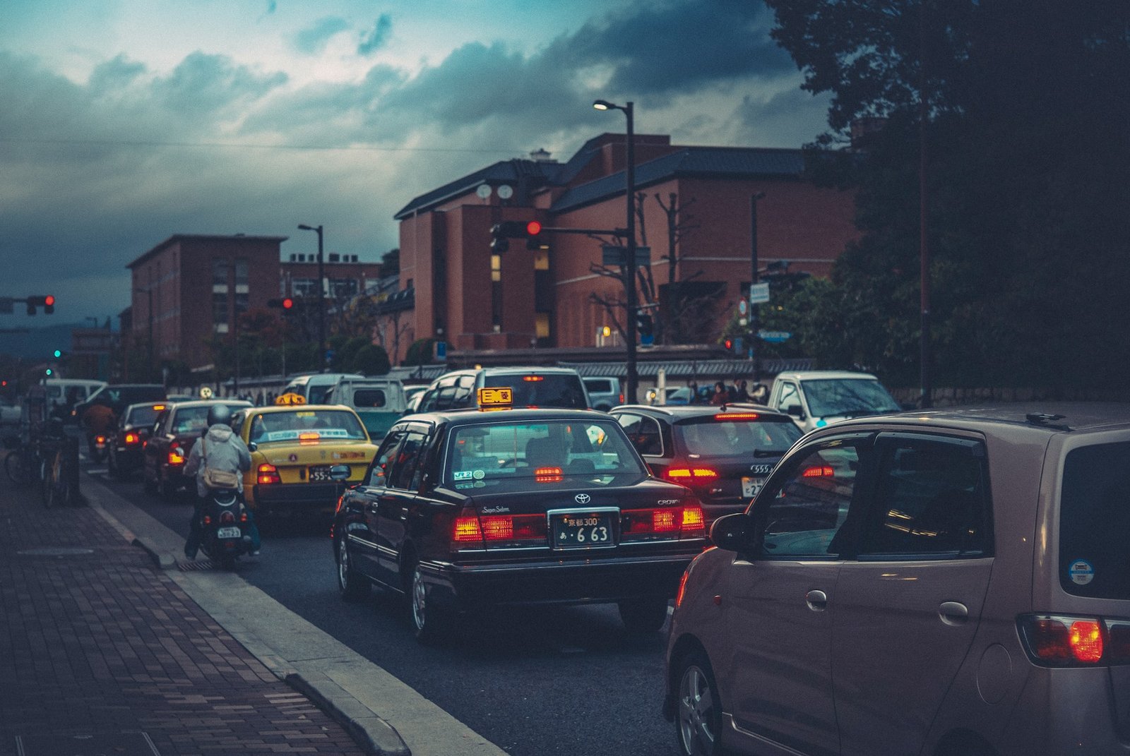 Understanding How The Law Applies To Uber Taxi Accidents