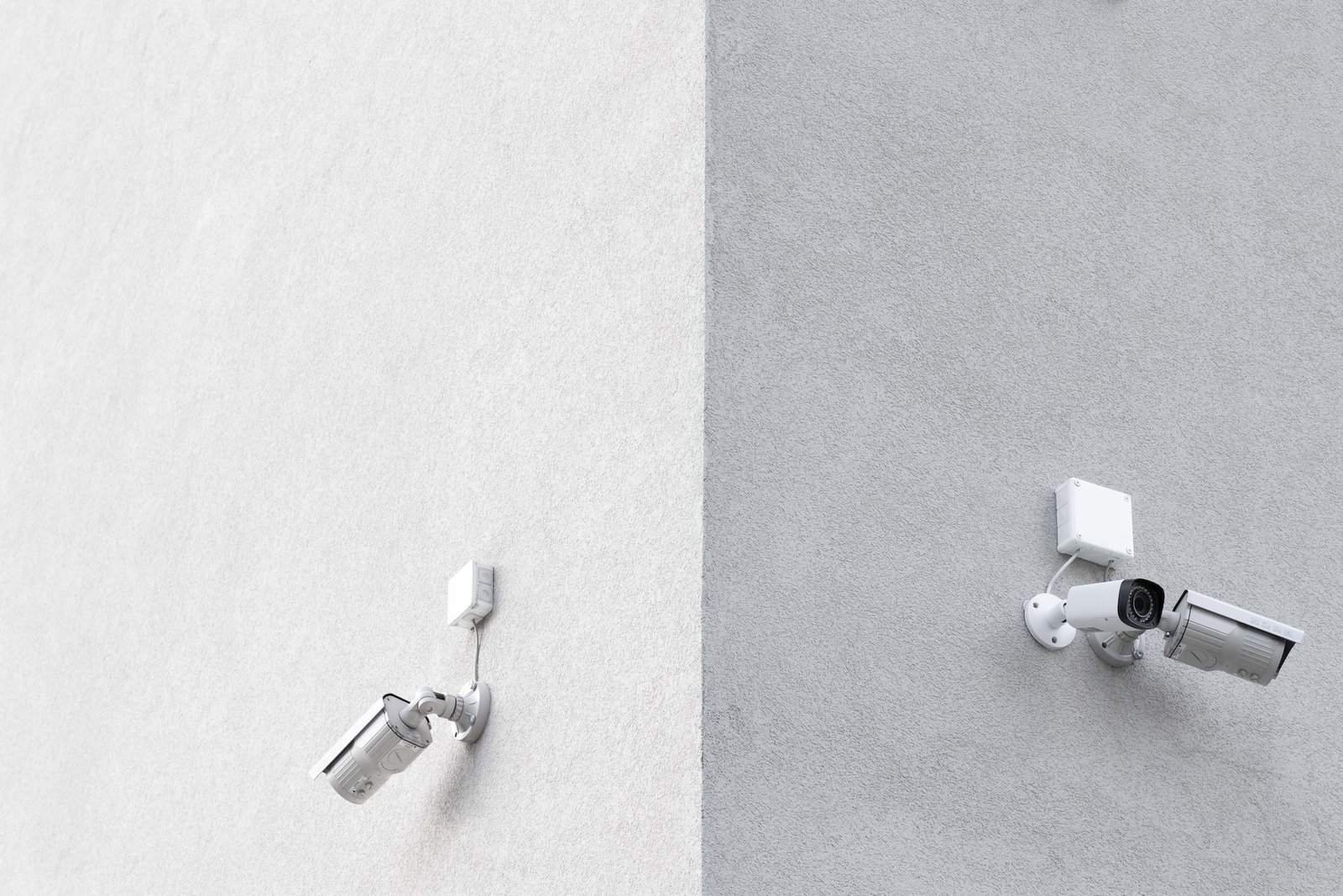 Benefits of Working with Local Alarm and Security Companies in Detroit